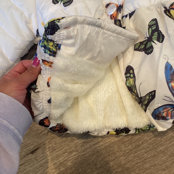 Toddler Girls Butterfly Puffer Jacket with Faux Fur Size 2T NWT - Picture 4 of 4